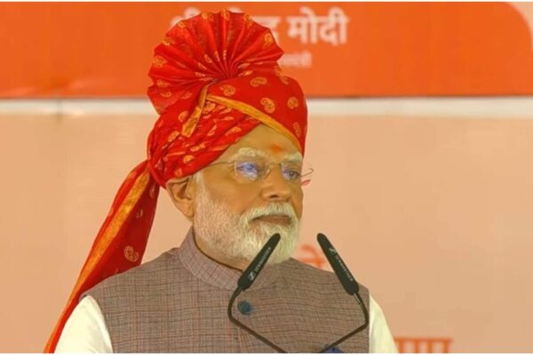 PM Modi Bikaner: ‘मोदी की रगों में खून नहीं गर्म सिंदूर बहता है’ पाकिस्तान की सीमा पर गरजे प्रधानमंत्री – pm modi bikaner today 6 times more money is spent on infrastructure in country narendra modi addresses a public rally deshnoke rajasthan