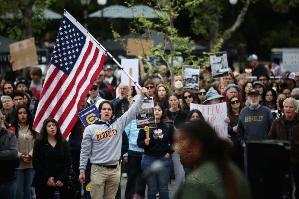 trump US Orders Pause In Students Visa Interviews Worldwide | ट्रम्प प्रशासन की स्टूडेंट वीजा इंटरव्यू पर रोक: विदेश मंत्री बोले- US आने वाले छात्रों के सोशल मीडिया की कड़ी जांच करेंगे