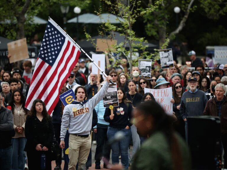 trump US Orders Pause In Students Visa Interviews Worldwide | ट्रम्प प्रशासन की स्टूडेंट वीजा इंटरव्यू पर रोक: विदेश मंत्री बोले- US आने वाले छात्रों के सोशल मीडिया की कड़ी जांच करेंगे